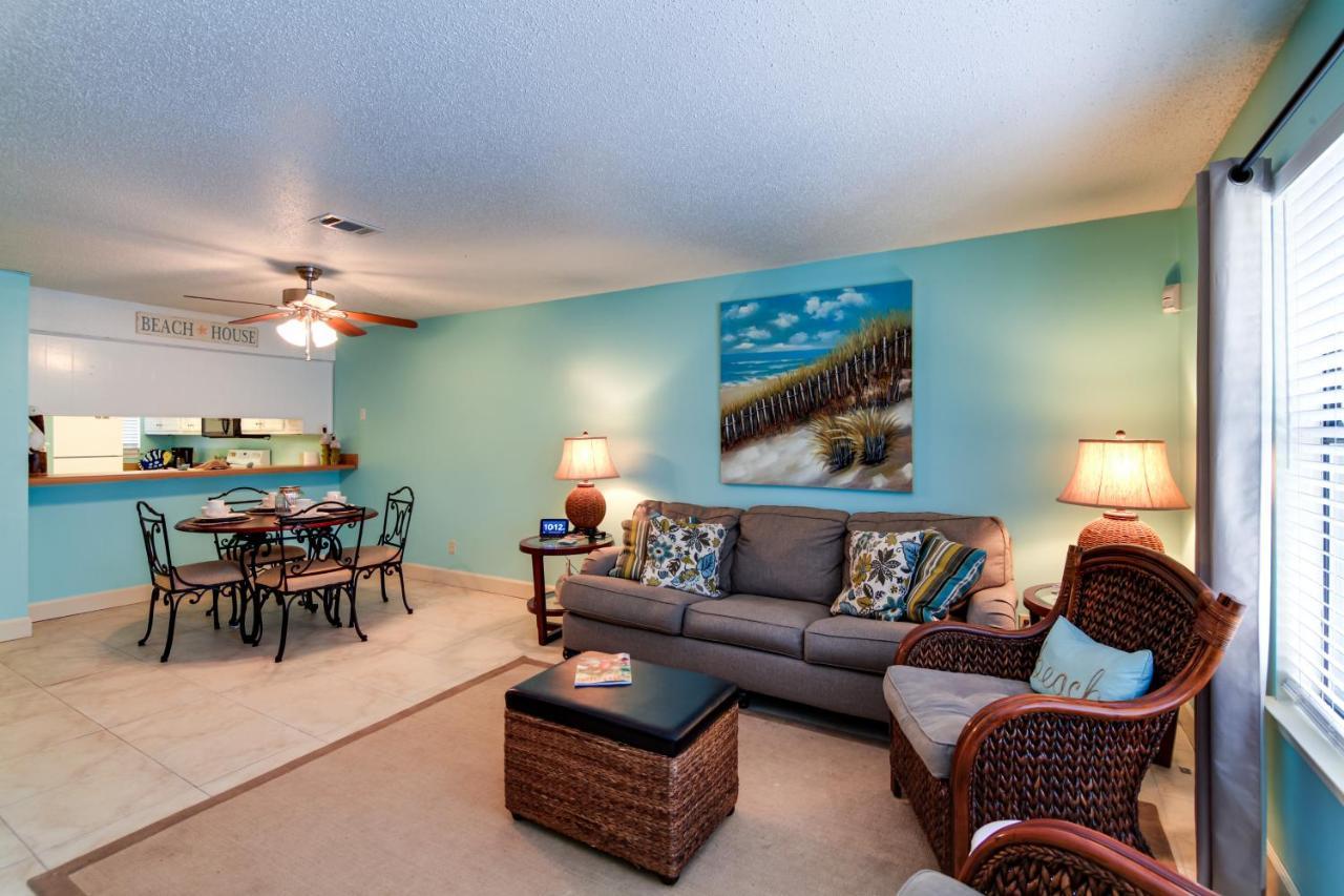 Destin Townhome With Balcony - Walk To The Beach! Exterior photo